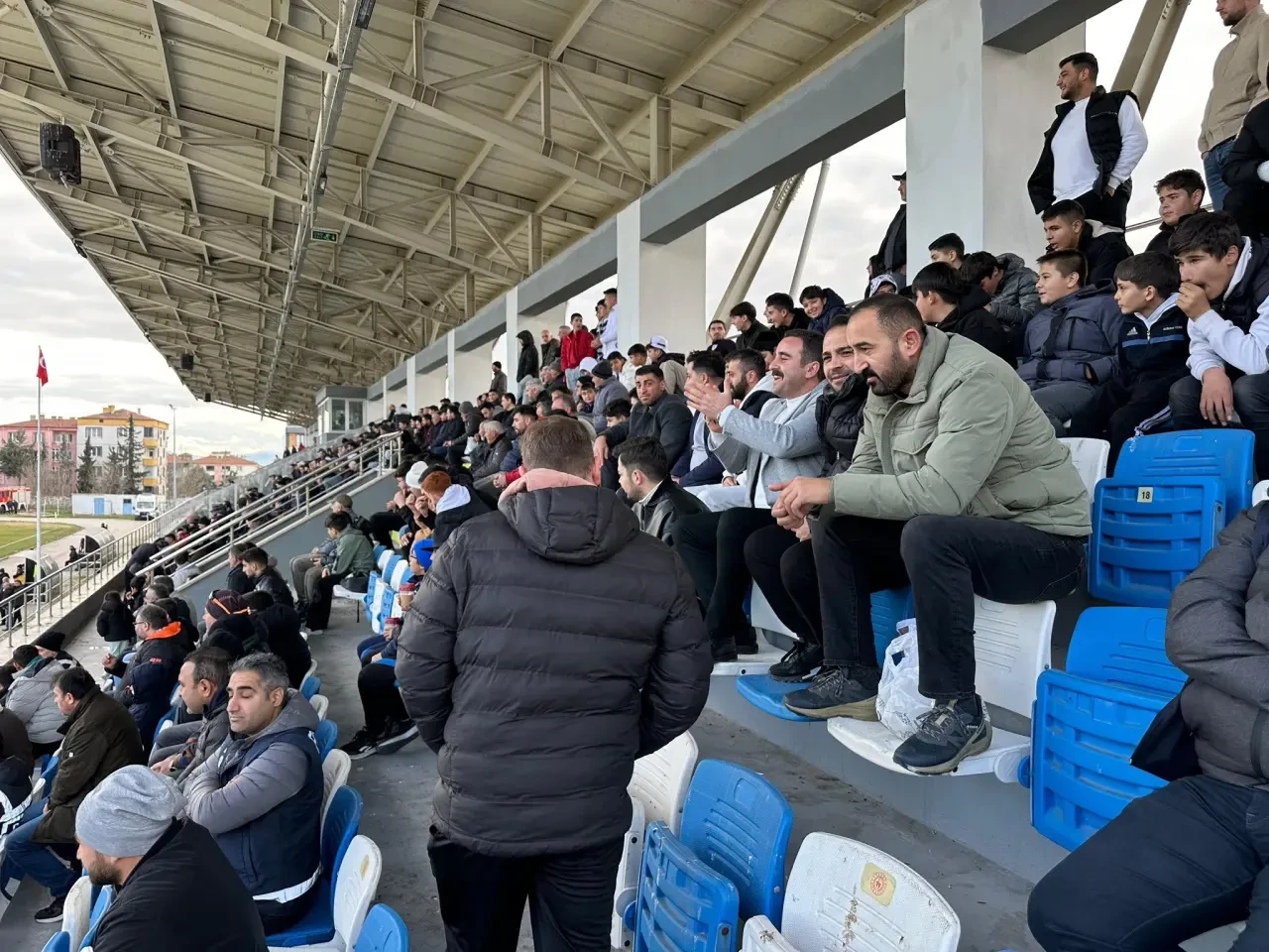 Merzifon Gençleri Derneği’nden Merzifonspor’a Anlamlı Destek 1