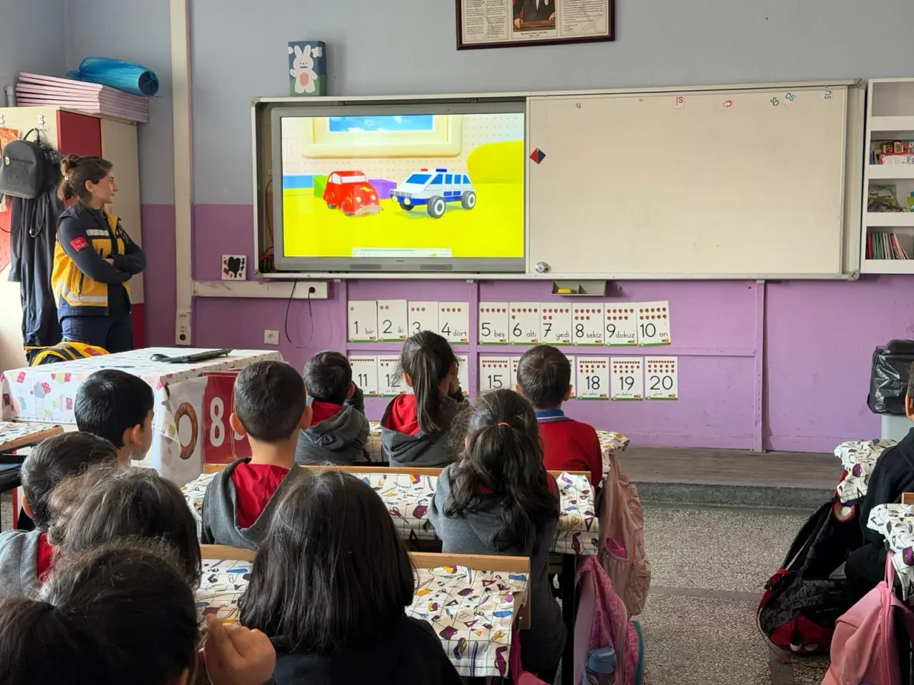 Suluova’da Minik Öğrencilere “Yaşama Yol Ver” Eğitimi 2