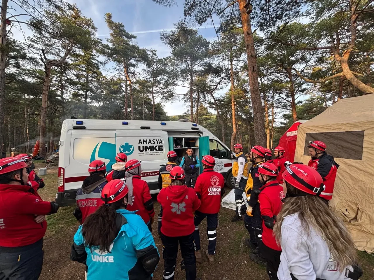 Amasya UMKE, 2025 Eğitim Programını Başarıyla Tamamladı 4