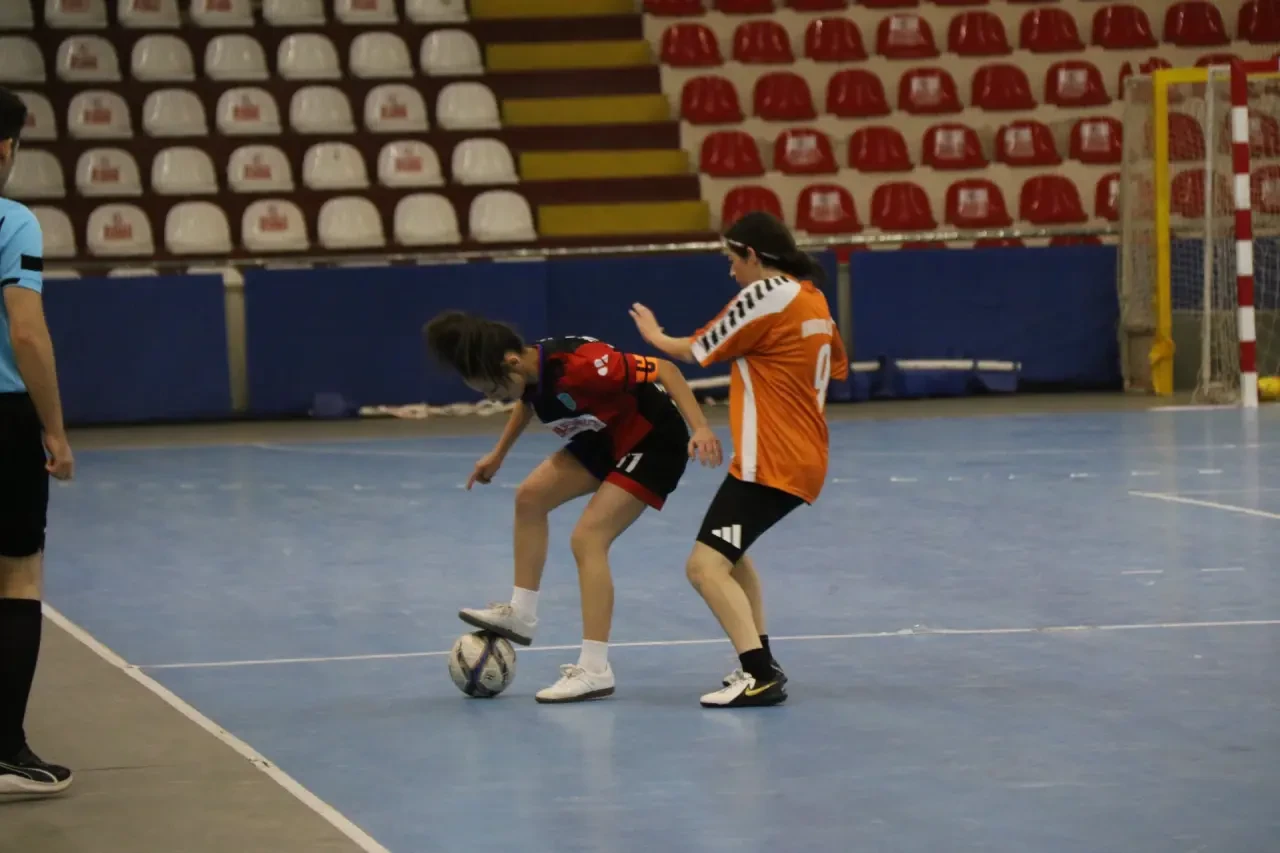 Amasya’da Okul Sporları Futsal İl Birinciliği Tamamlandı 9