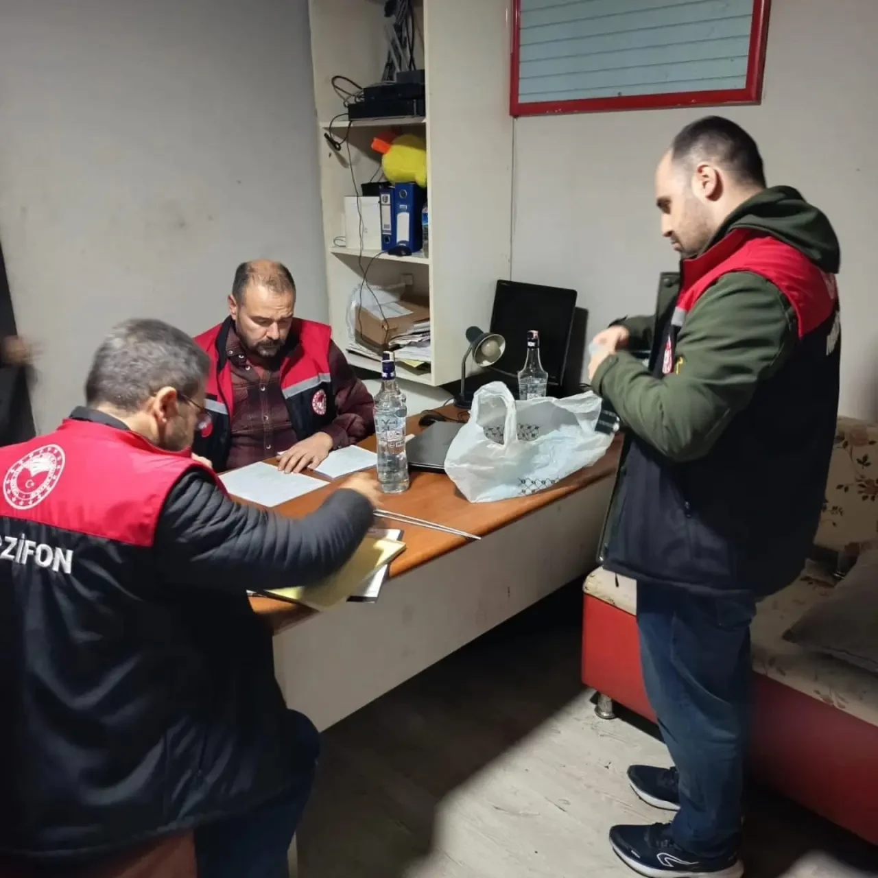 Merzifon’da Yılbaşı Öncesi Alkollü İçki Denetimleri Sıklaştırıldı 2