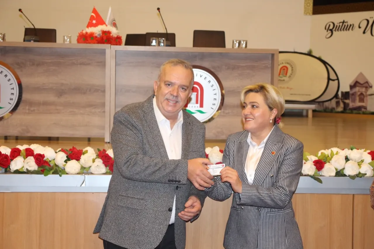 “Yürüyemesem de Kalbimle Yürürüm: Daha Gidecek Çok Yolumuz Var” 1