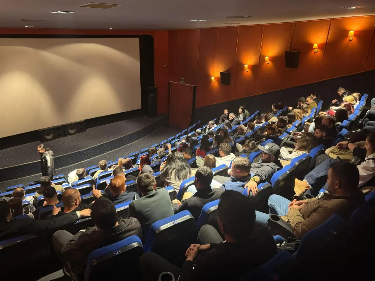 CHP Merzifon Gençlik Kolları’ndan “Yan Yana” Film Gecesi 1