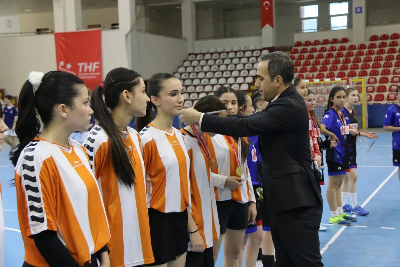 Amasya’da Okul Sporları Futsal İl Birinciliği Tamamlandı 7