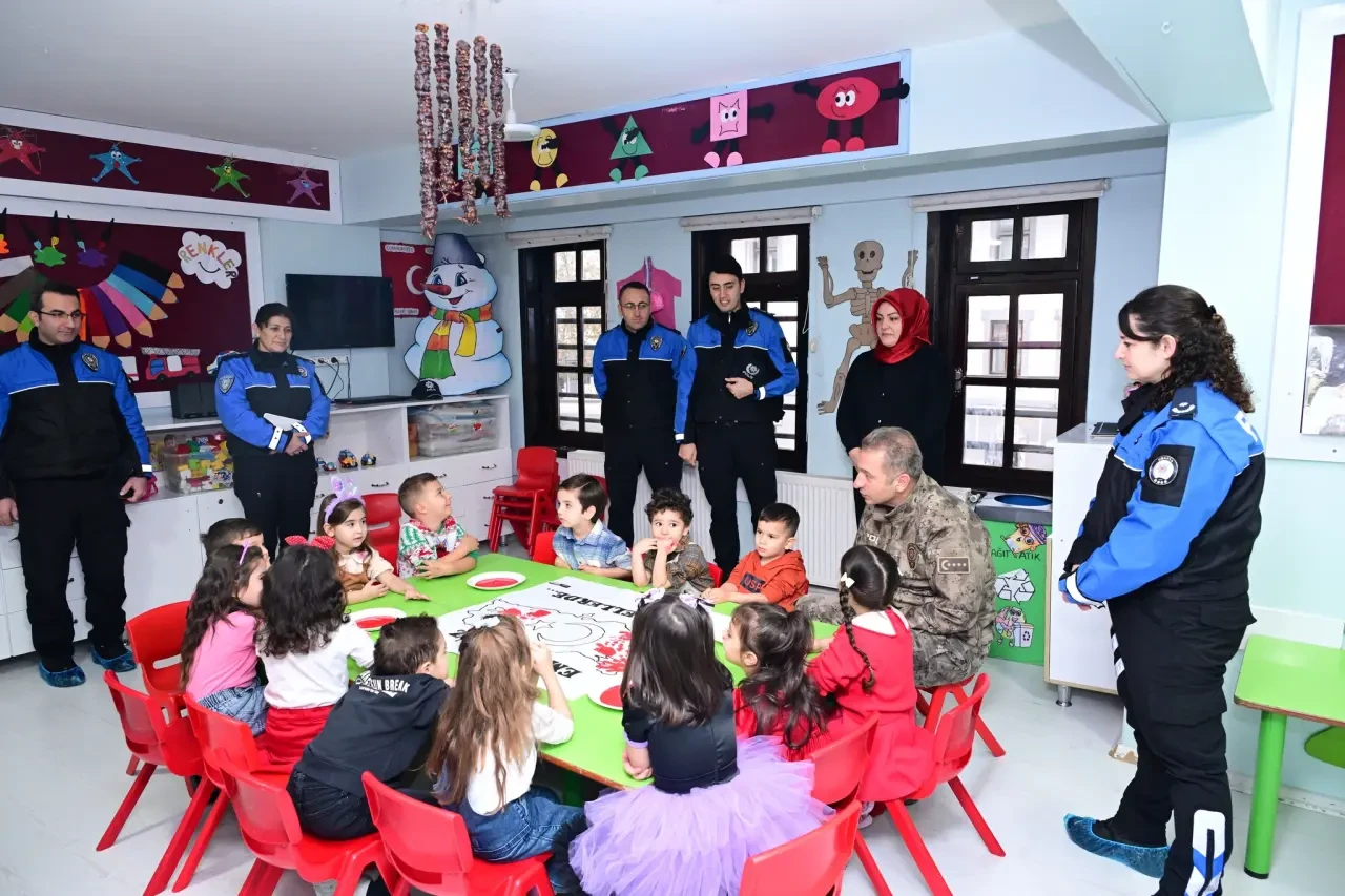 Minik Defne’nin Daveti Karşılıksız Kalmadı 4