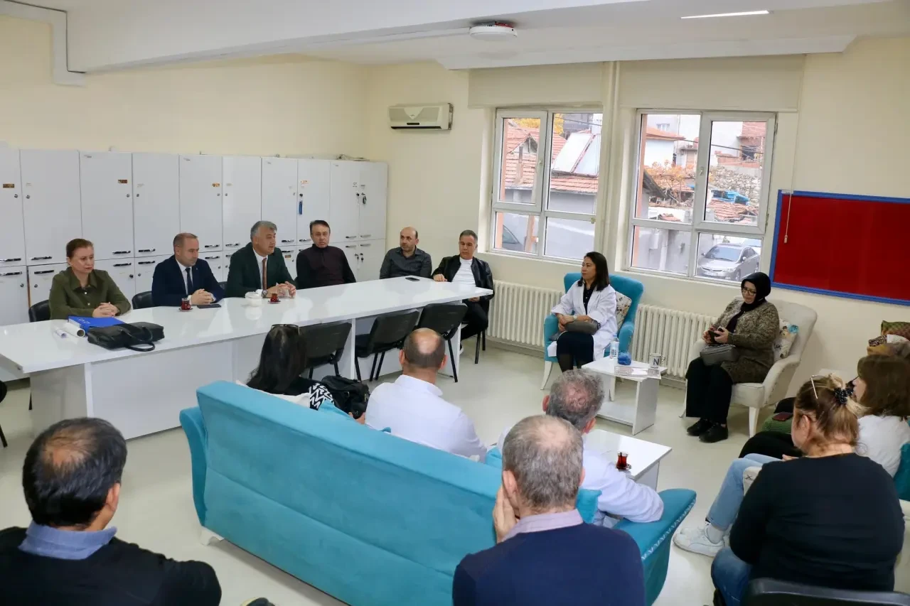 MEBİ İlgi Görüyor: Katipoğlu’ndan Sınıf İçi İnceleme 2