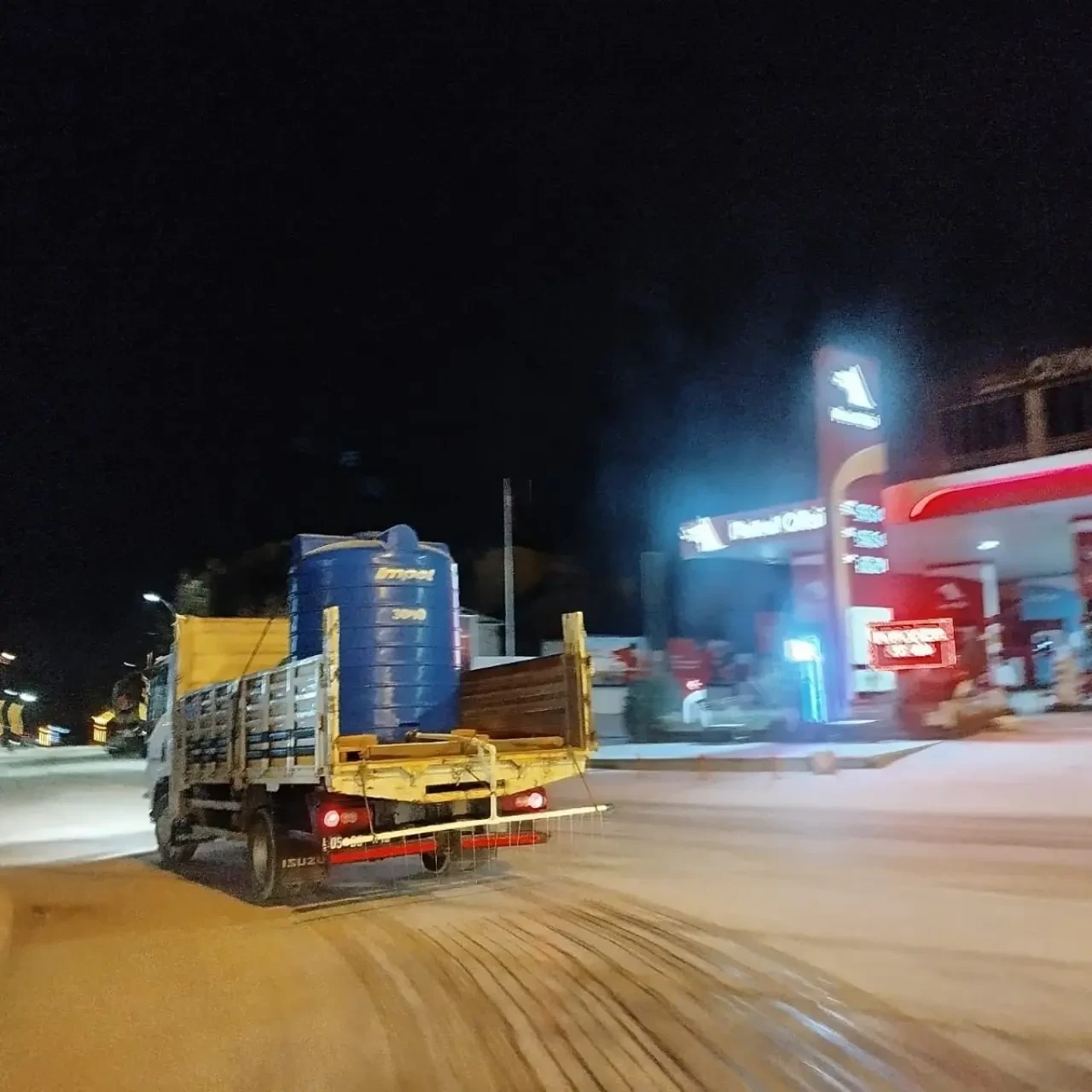 Merzifon’da Kar Mesaisi: Ekipler Gece Gündüz Sahada 3