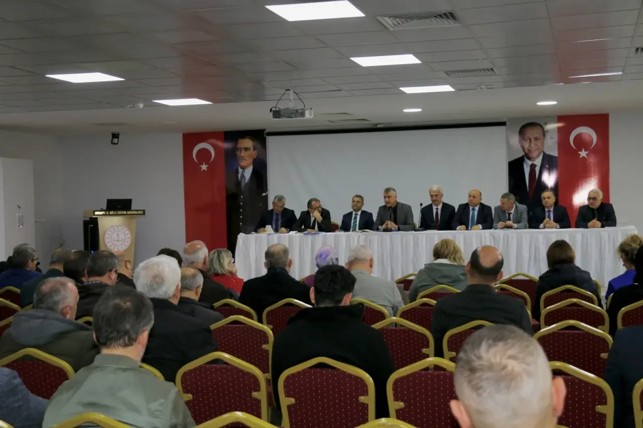 Amasya’da Eğitim Masaya Yatırıldı 1