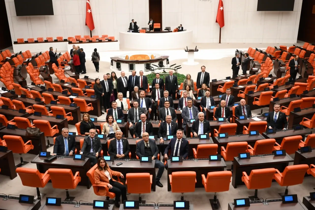 Emekli Maaşı İçin CHP Nöbette 2