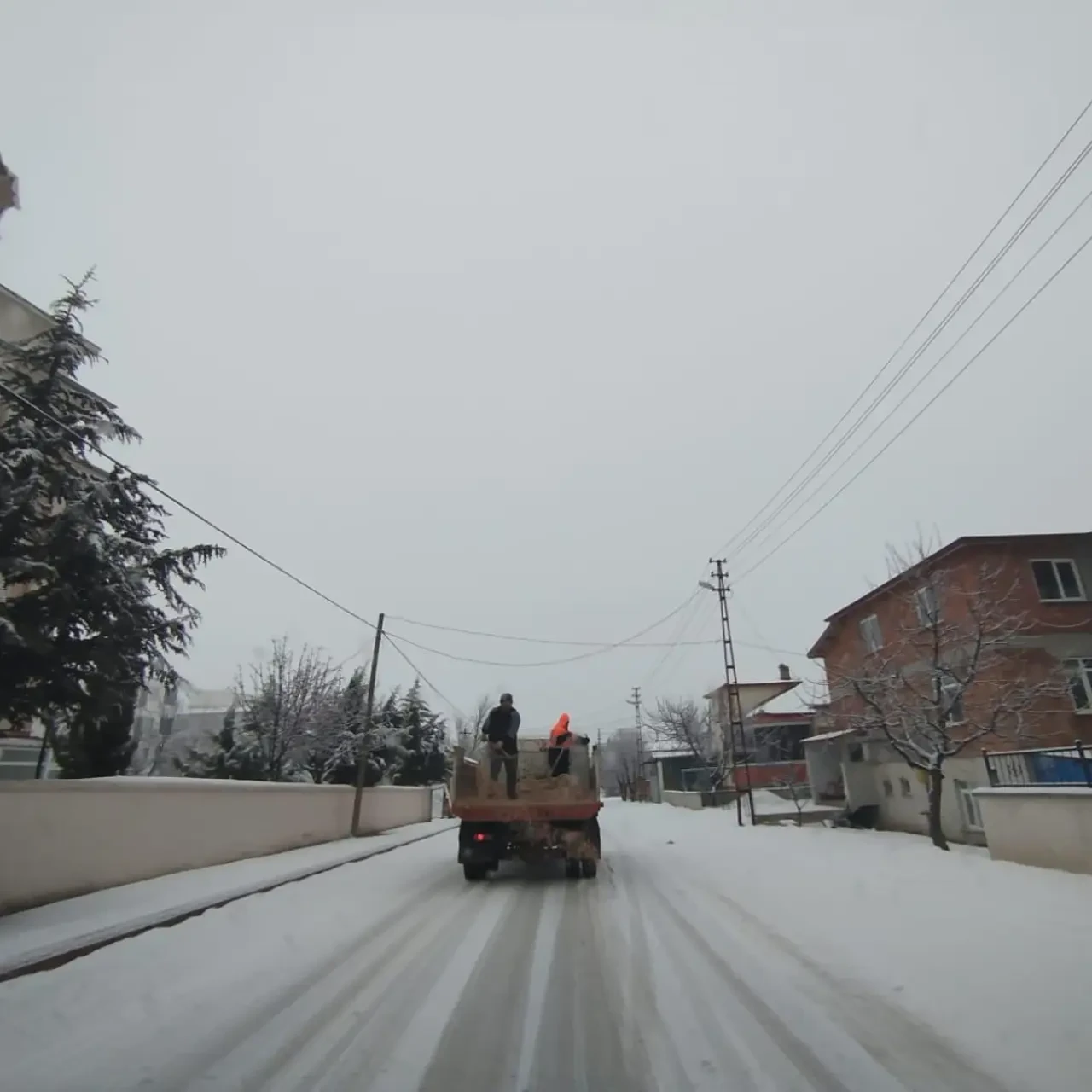 Merzifon Belediyesi’nden Kar ve Buzla Mücadelede 13