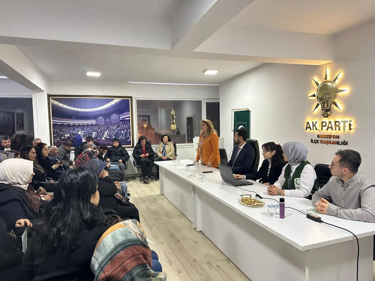 AK Parti Merzifon’da Hem Toplantı Hem Eğitim 2