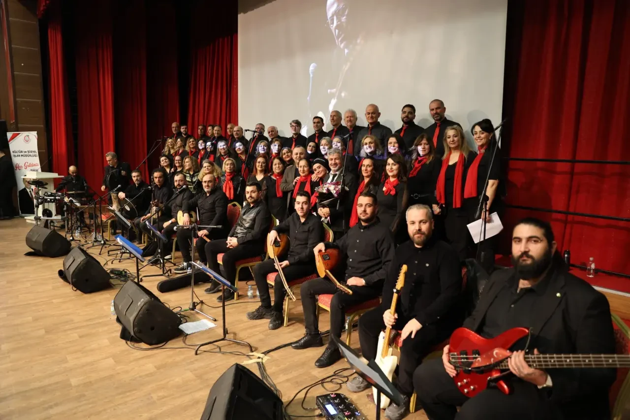 Amasya’da Neşet Ertaş Anısına Konser 6