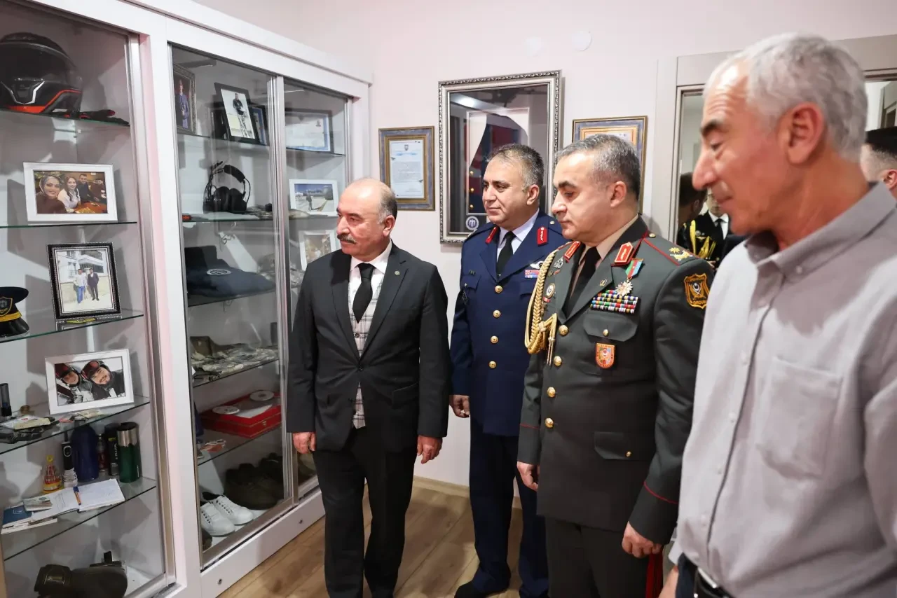 Bir Millet, İki Devlet: Acıda Tek Yürek 6