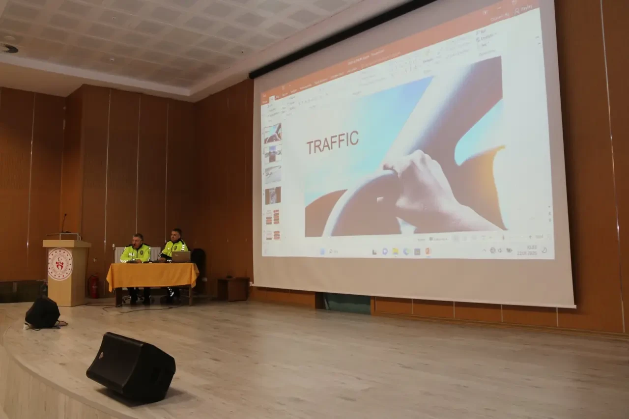 Amasya'da Kamu Personeline Güvenli Trafik Eğitimi 1