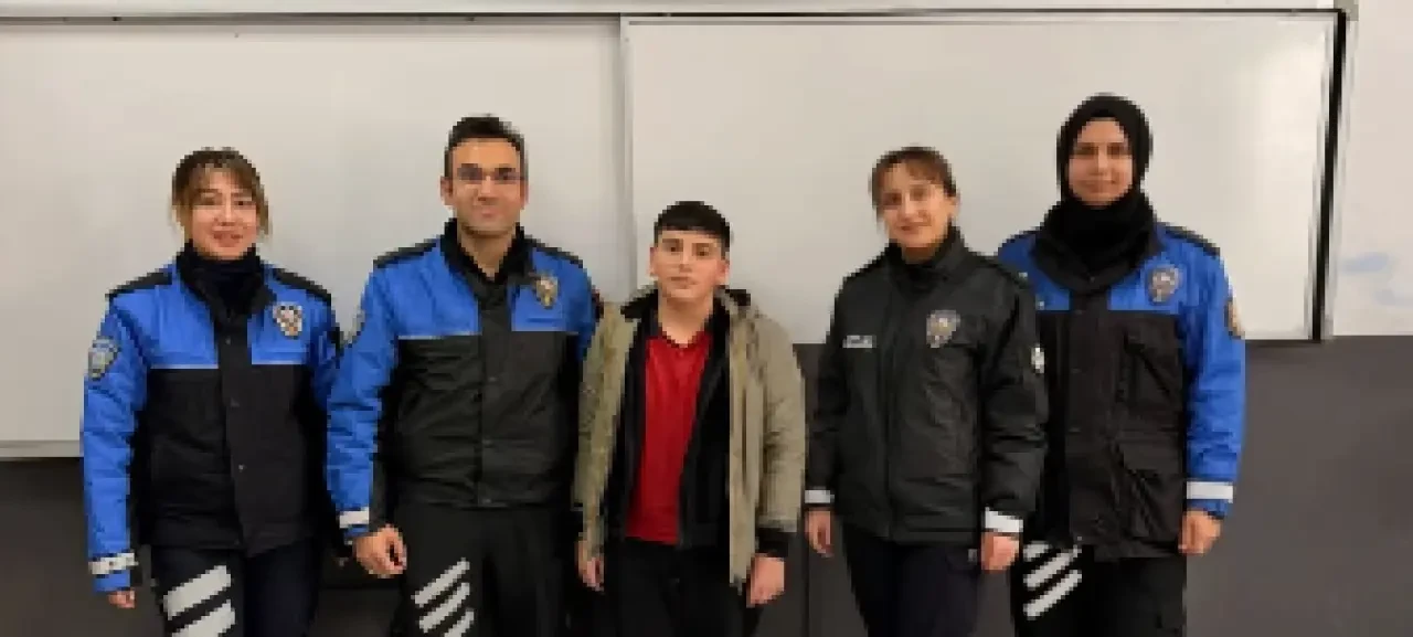 Merzifon Polislerinden Alkışlık Davranış 4