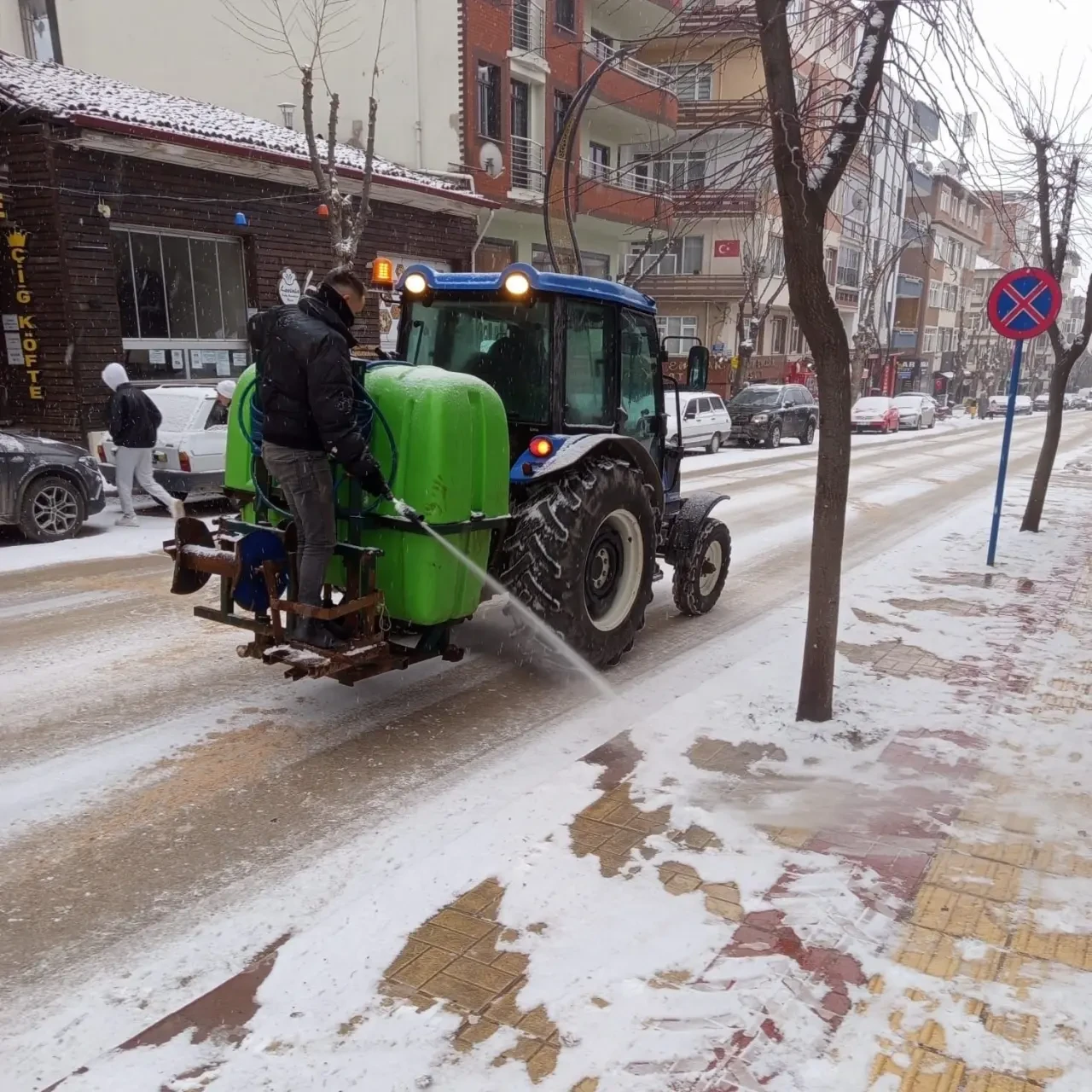 Merzifon Belediyesi’nden Kar ve Buzla Mücadelede 2