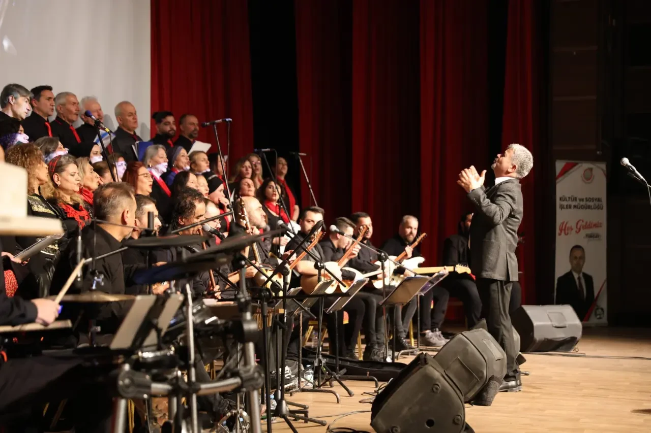 Amasya’da Neşet Ertaş Anısına Konser 1