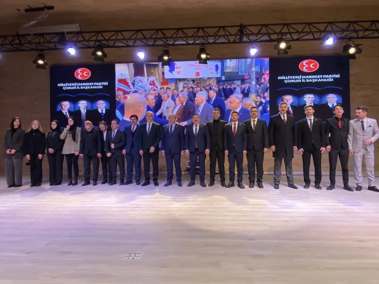 MHP’LİLER İSTİŞARE TOPLANTISINDA BİRARAYA GELDİ 9