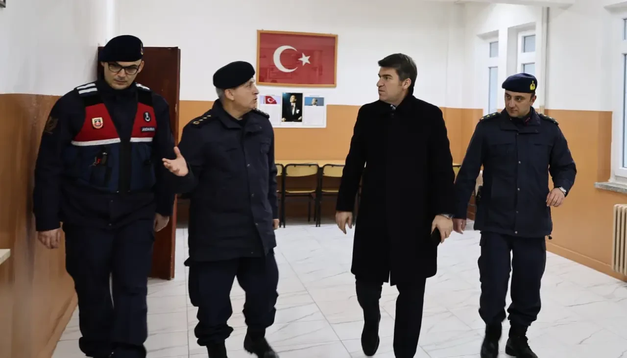 Vali Bakan Doğantepe’de 10