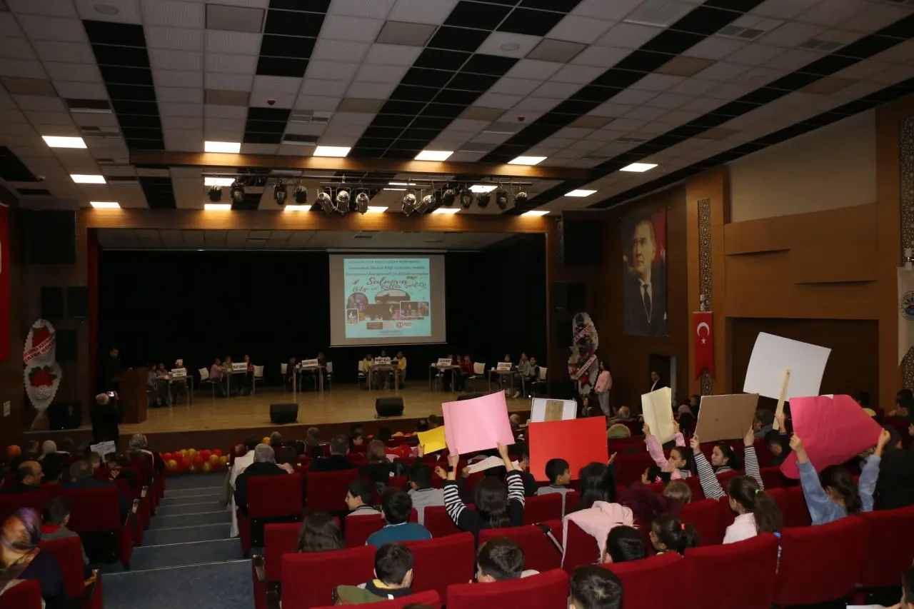 Suluova’da Bilgi ve Kültür Şenliği Coşkusu 3