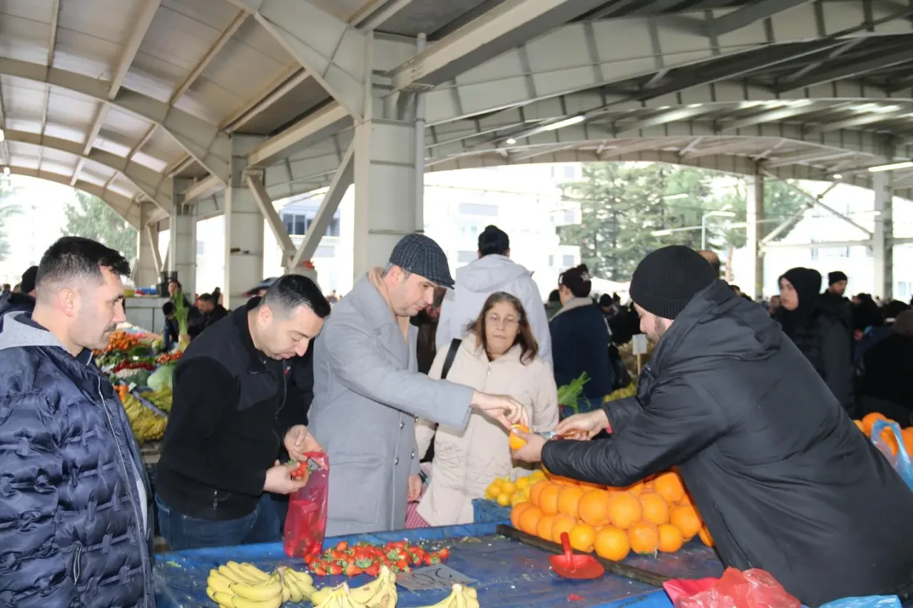 Amasya Ak Parti İl Başkanı Sahada 1