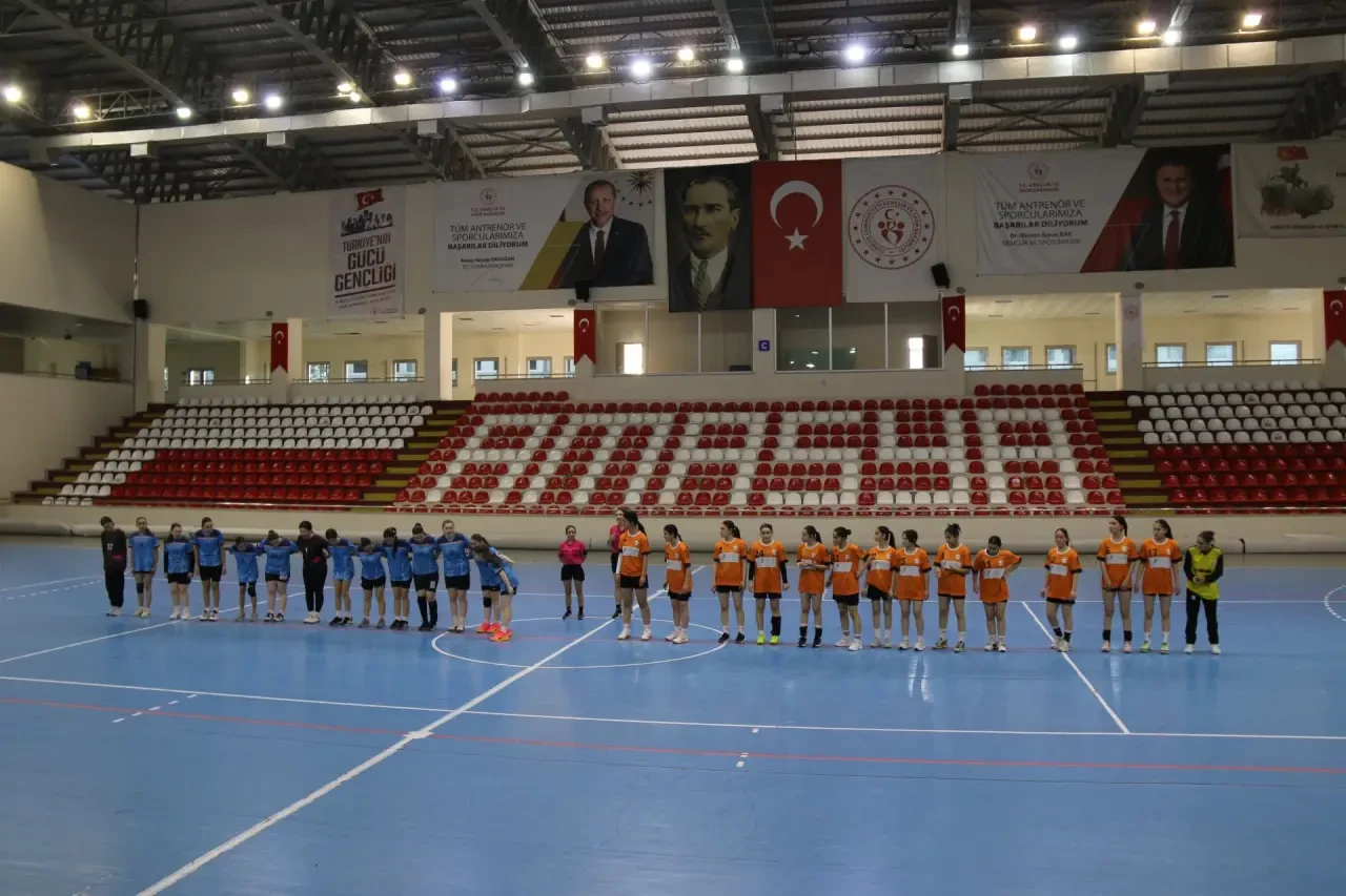 Hentbolun Yıldızları Amasya’da Sahaya Çıktı 1