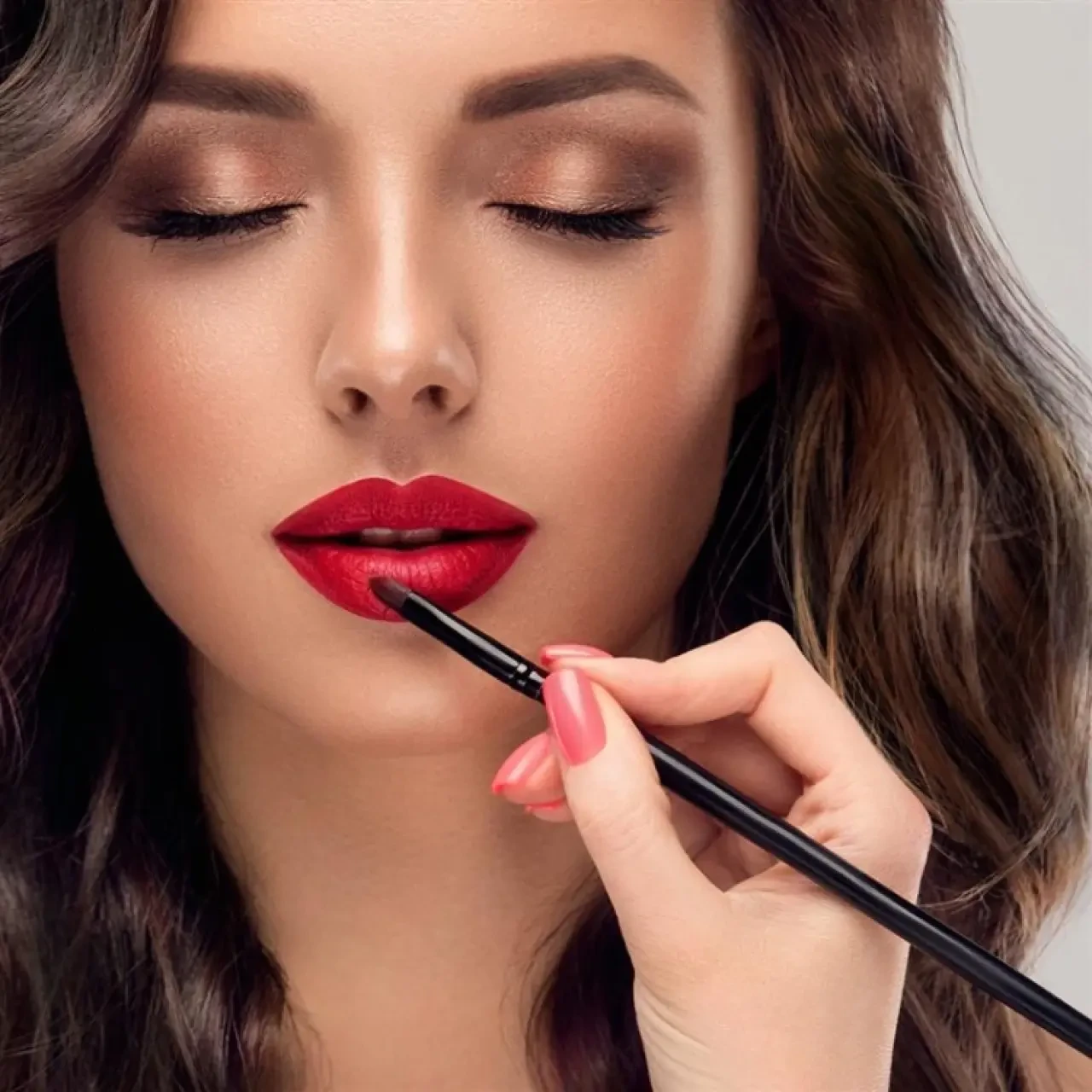 Özel Gün Makyajı Nasıl Yapılır? Kusursuz ve Kalıcı Görünüm İçin İpuçları 2