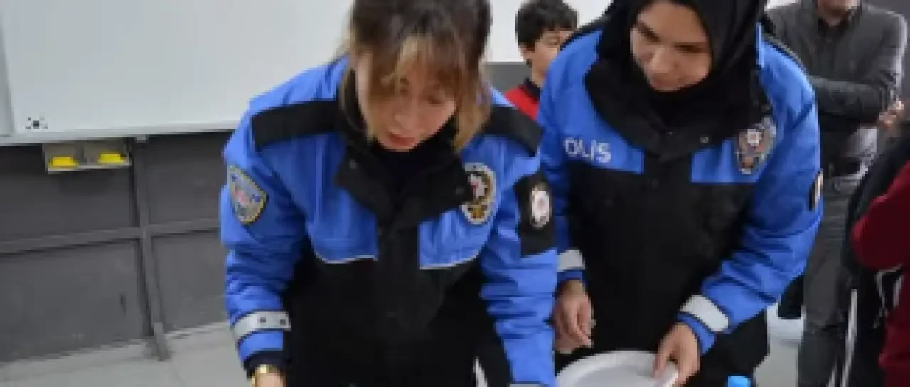 Merzifon Polislerinden Alkışlık Davranış 1