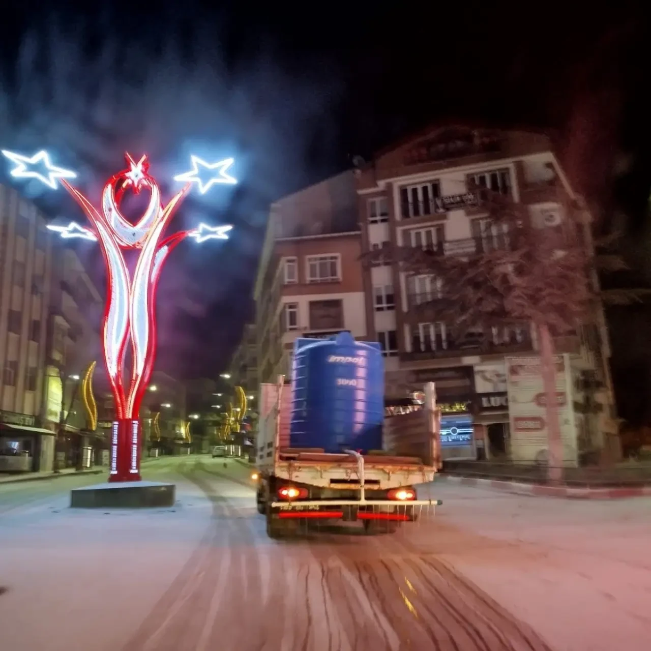 Merzifon’da Kar Mesaisi: Ekipler Gece Gündüz Sahada 2