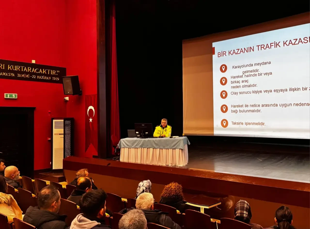 Amasya'da 445 Personele Trafik Bilinci 1