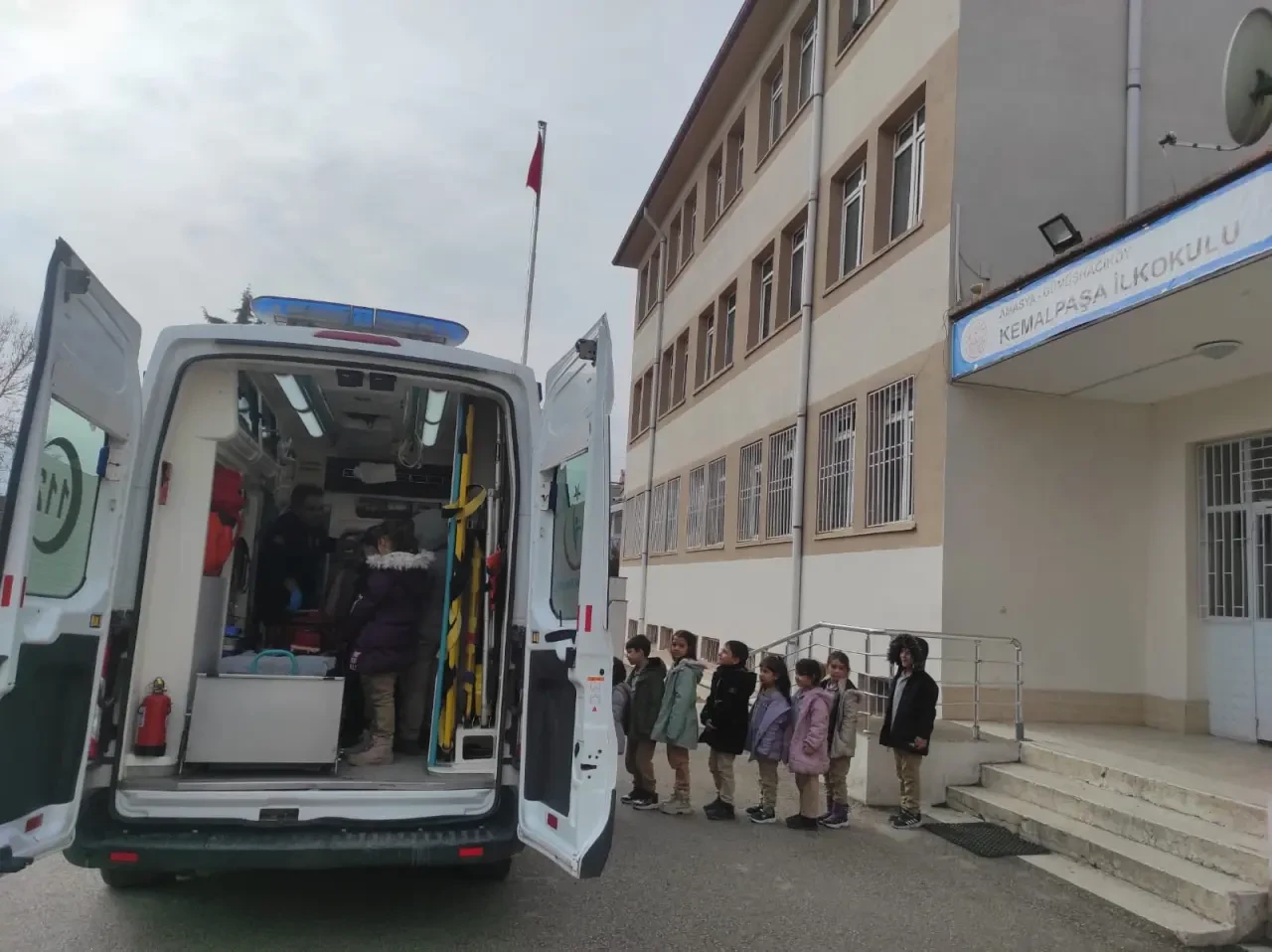 Amasya’da Minik Öğrencilere 112 Bilinci Aşılandı 3