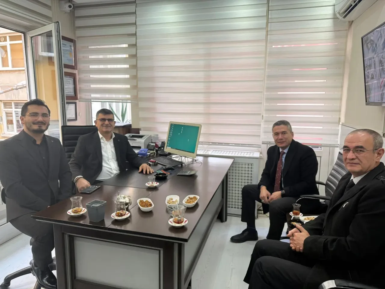 MHP Amasya’da Esnafa Ziyareti 1