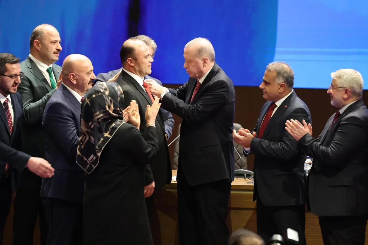 Şenol Öncül Rozetini Erdoğan’dan Aldı 1