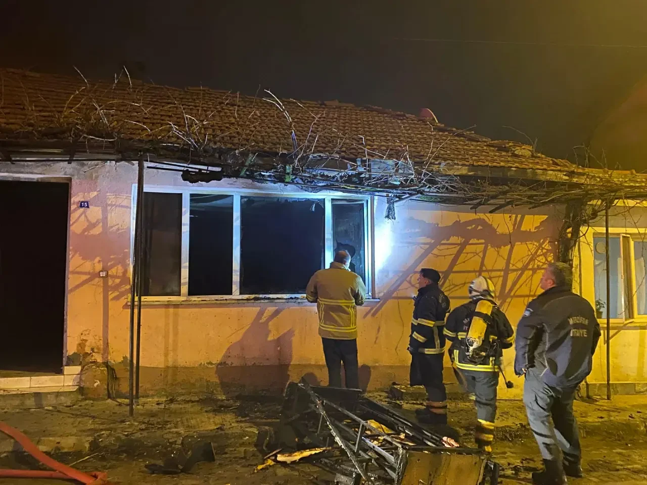 Geceyi alevler aydınlattı! 1