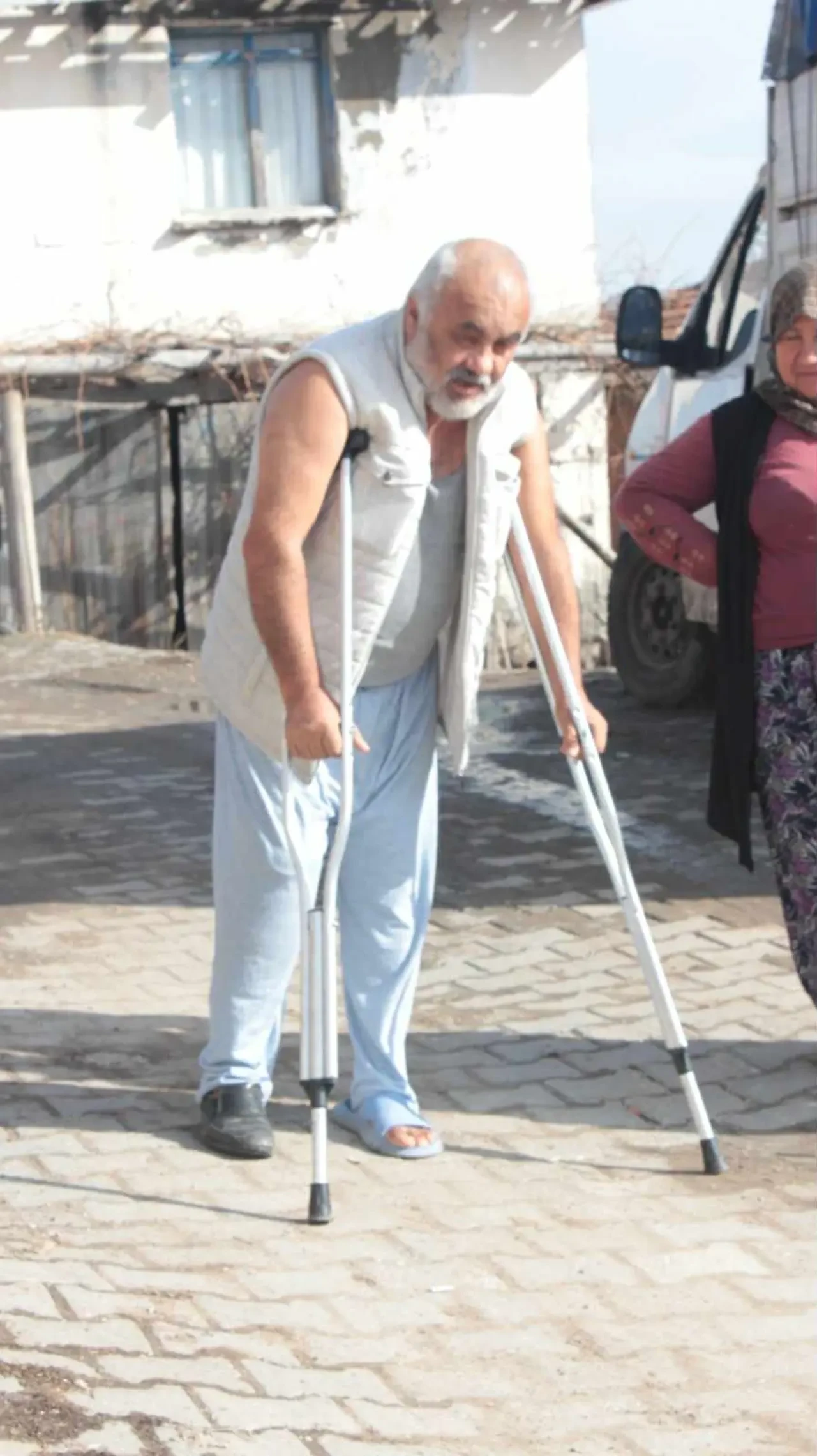 Ahmet Amca Yeniden Yürümeye Başladı: İyilik Umuda Dönüştü 1