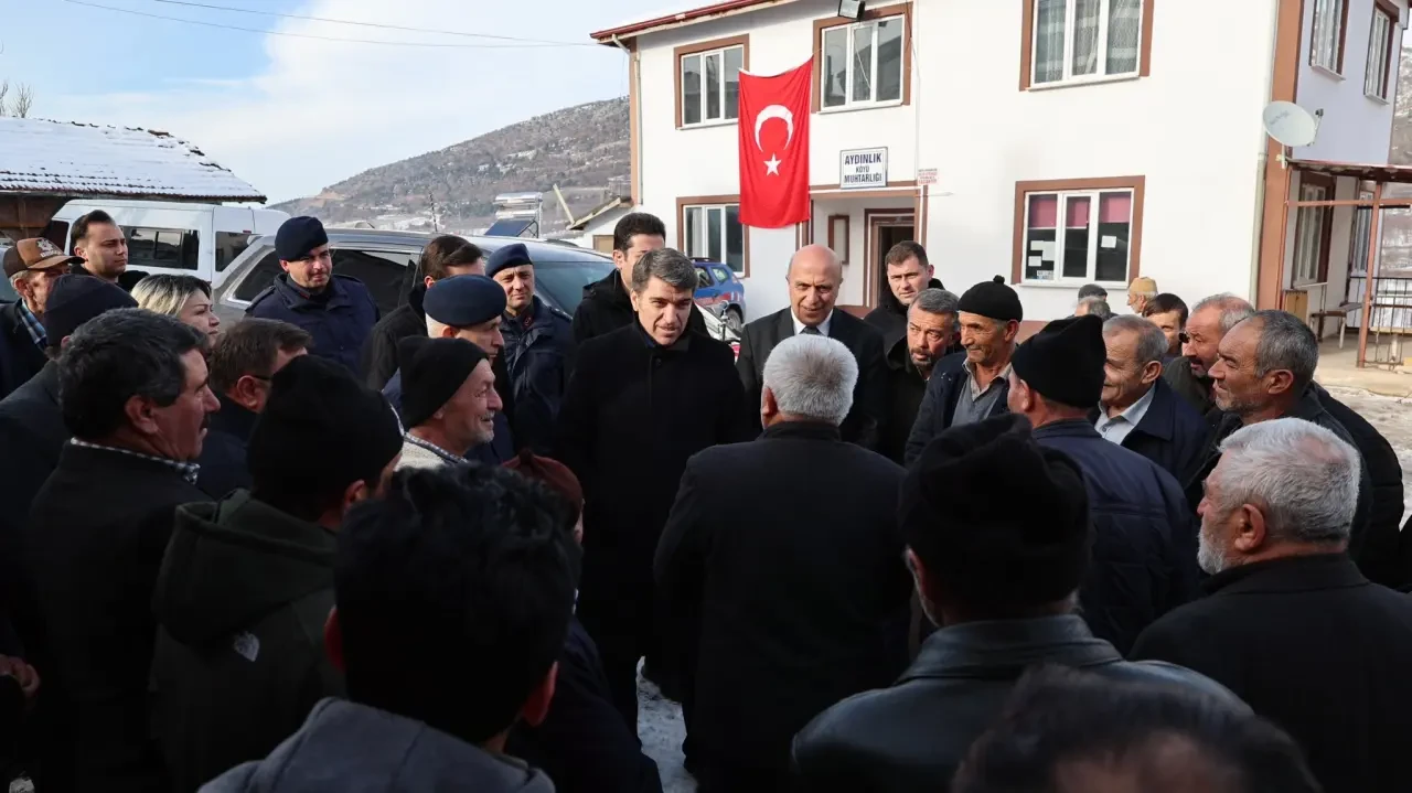 Vali Bakan Köy Halkını Dinledi 1