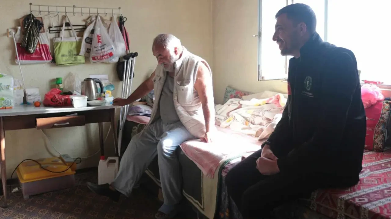 Ahmet Amca Yeniden Yürümeye Başladı: İyilik Umuda Dönüştü 2