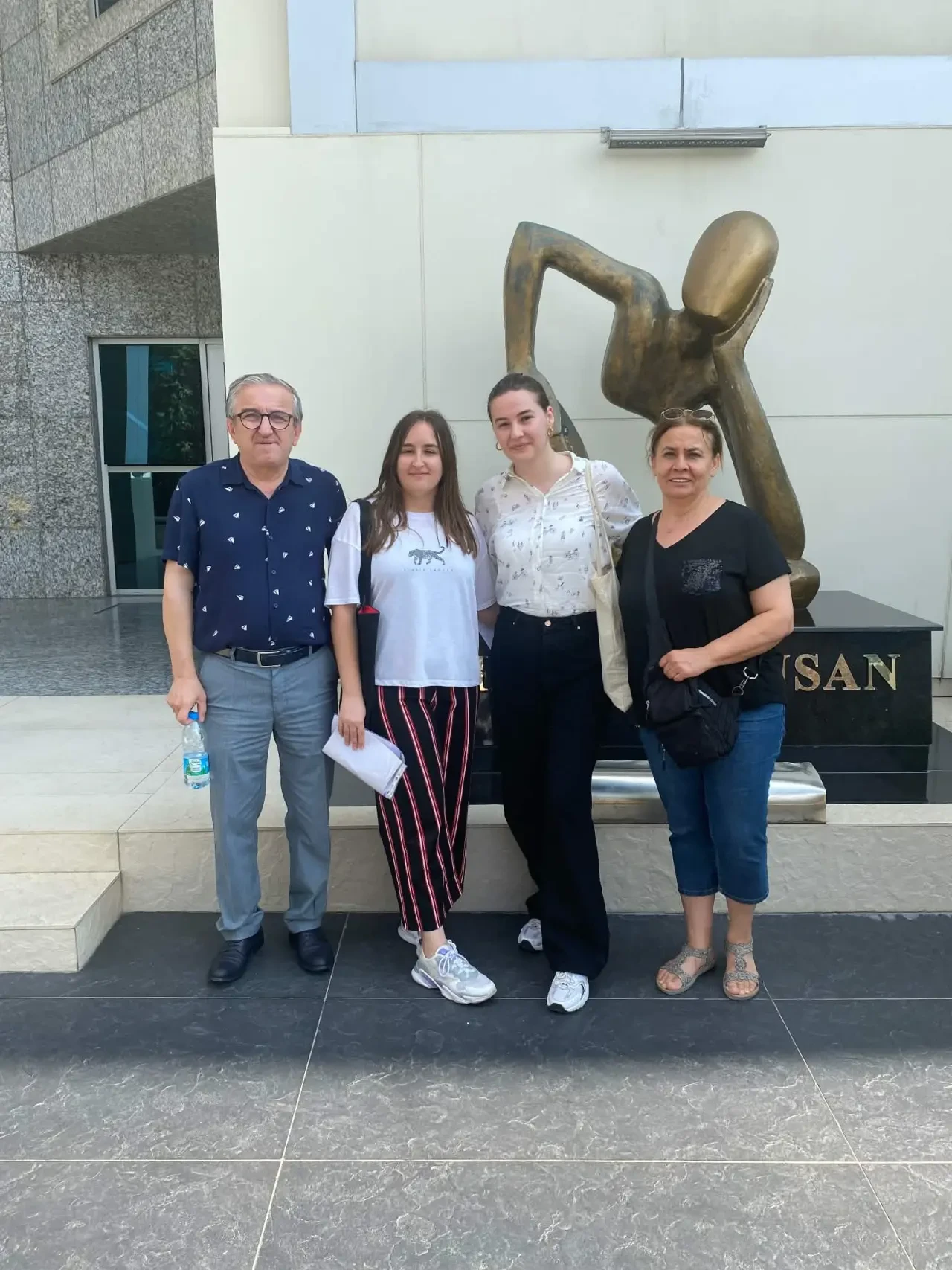 Ayyüce Kaplan’dan Büyük Kolaylık! 4