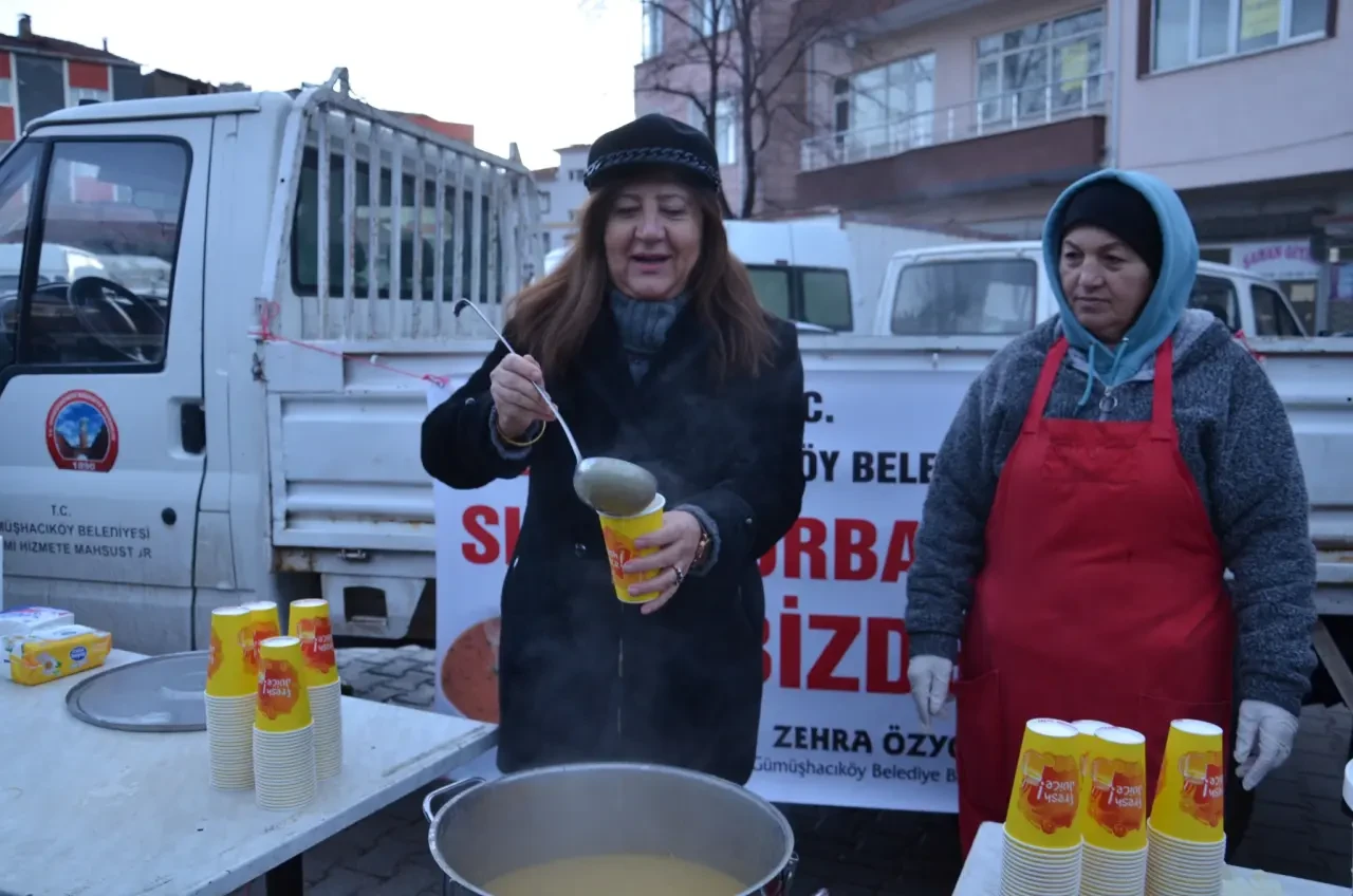 Gümüşhacıköy Belediyesi’nden Çorba İkramı 5