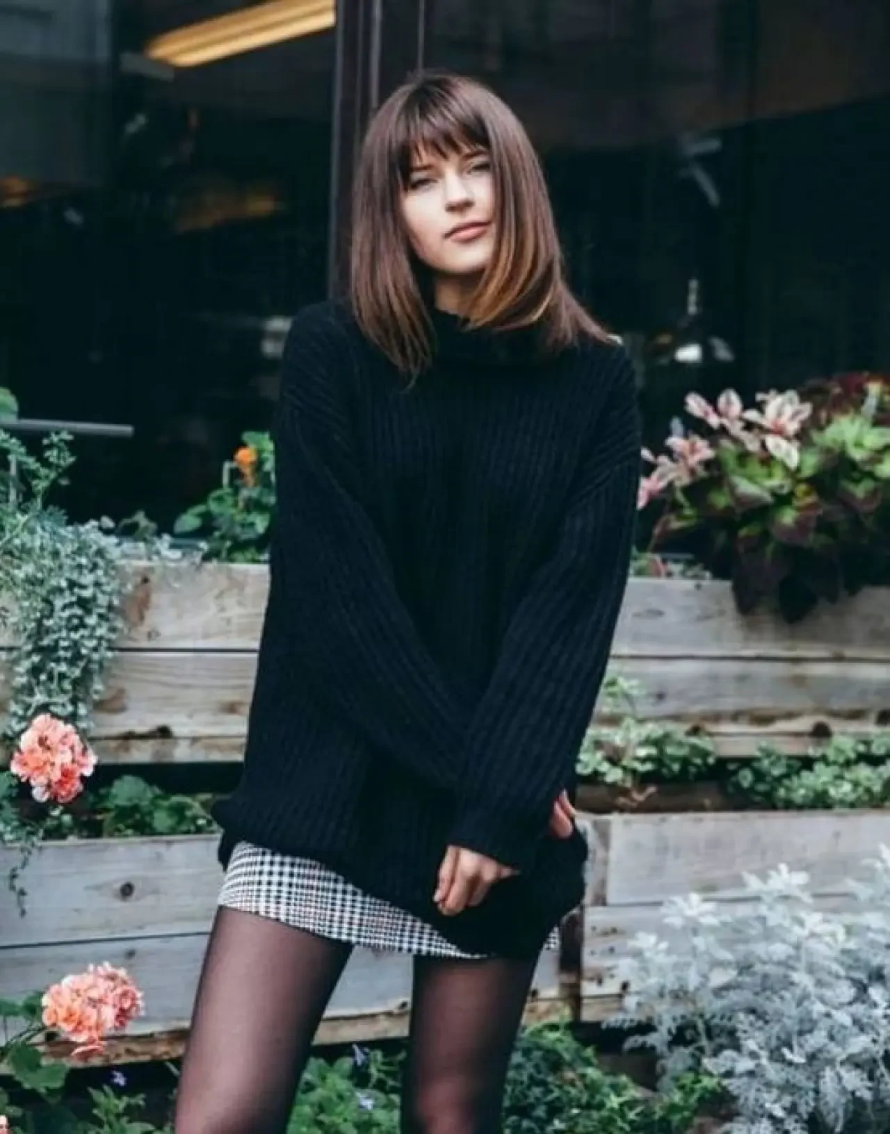 Kazak ve Etek Kombinleriyle Şıklığın En Sıcak Hali 1