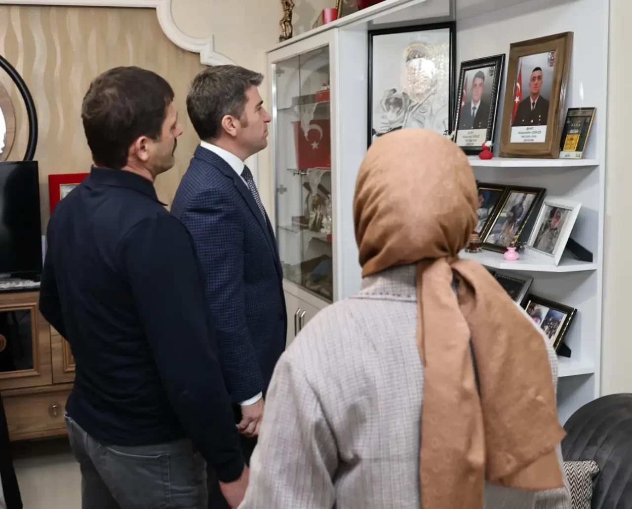 Vali Bakan’dan Şehit Emanetine Ziyaret 1