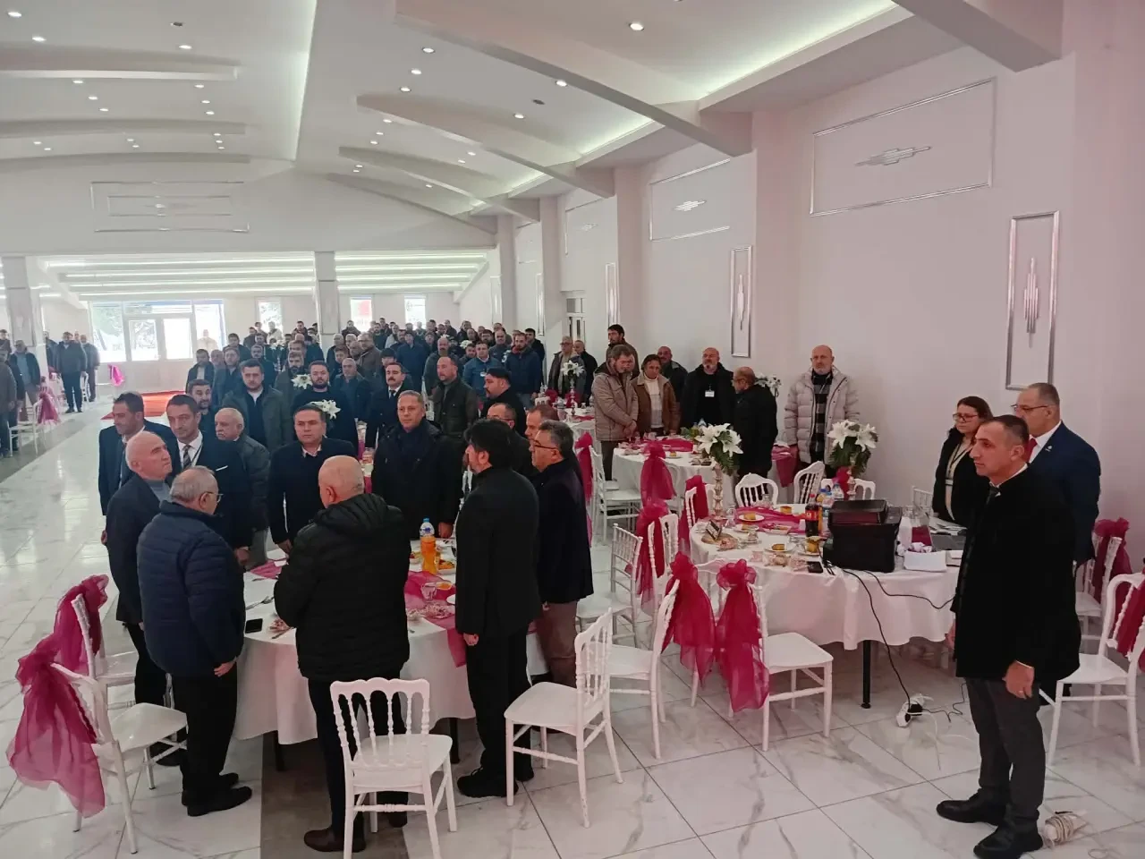 Üyelerden Seçgen’e Güven Oyu 3