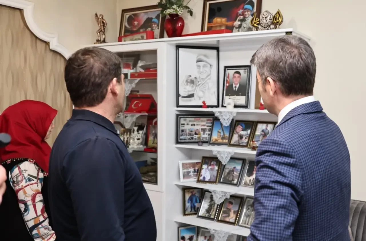 Vali Bakan’dan Şehit Emanetine Ziyaret 3