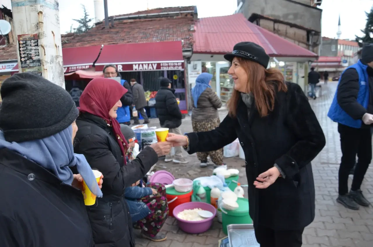 Gümüşhacıköy Belediyesi’nden Çorba İkramı 8