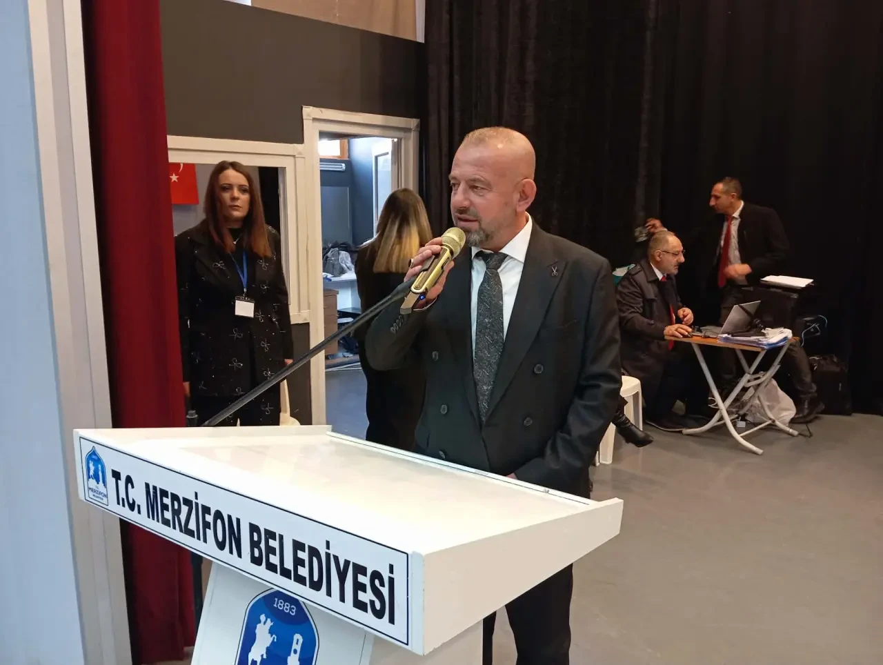 Kurt, Başkanla Devam 2