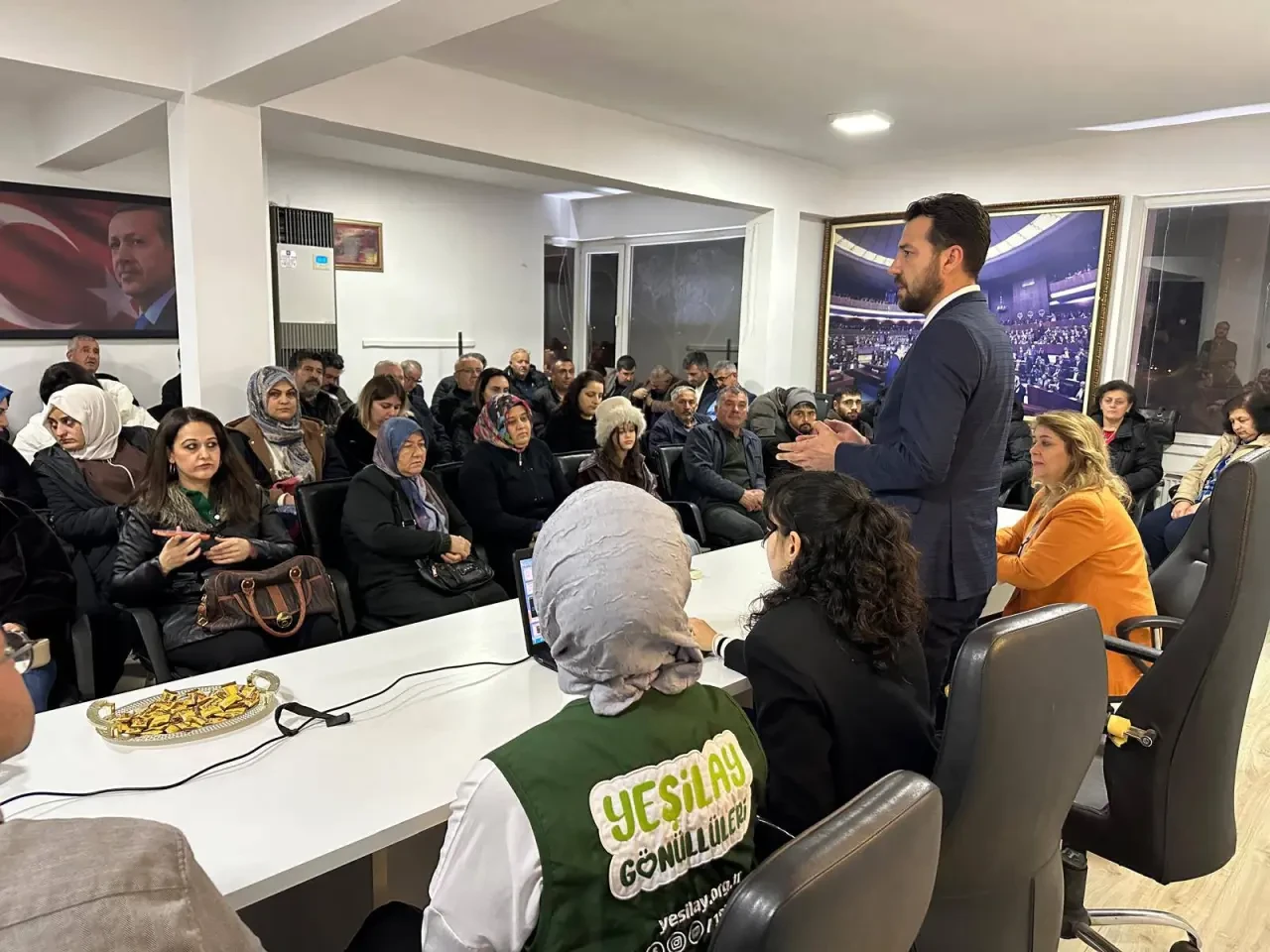 AK Parti Merzifon’da Hem Toplantı Hem Eğitim 3