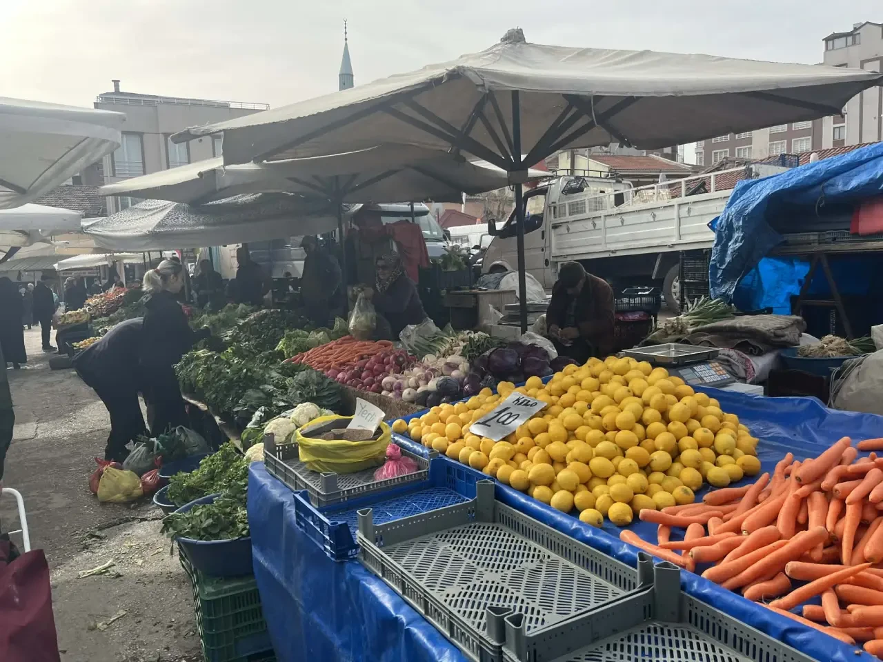 Merzifon Pazartesi Pazarı’nda Ramazan Hareketliliği 1