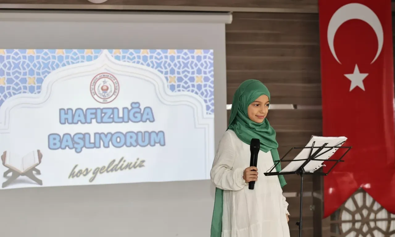 Amasya Valisi Bakan Hafızlığa Başlayan Öğrencilerle Buluştu 3