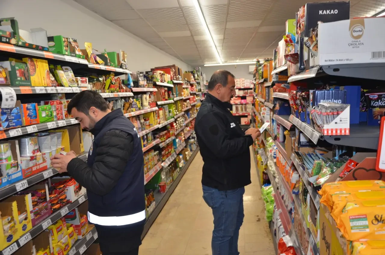 Göynücek’te Zincir Marketlere Sıkı Denetim 6