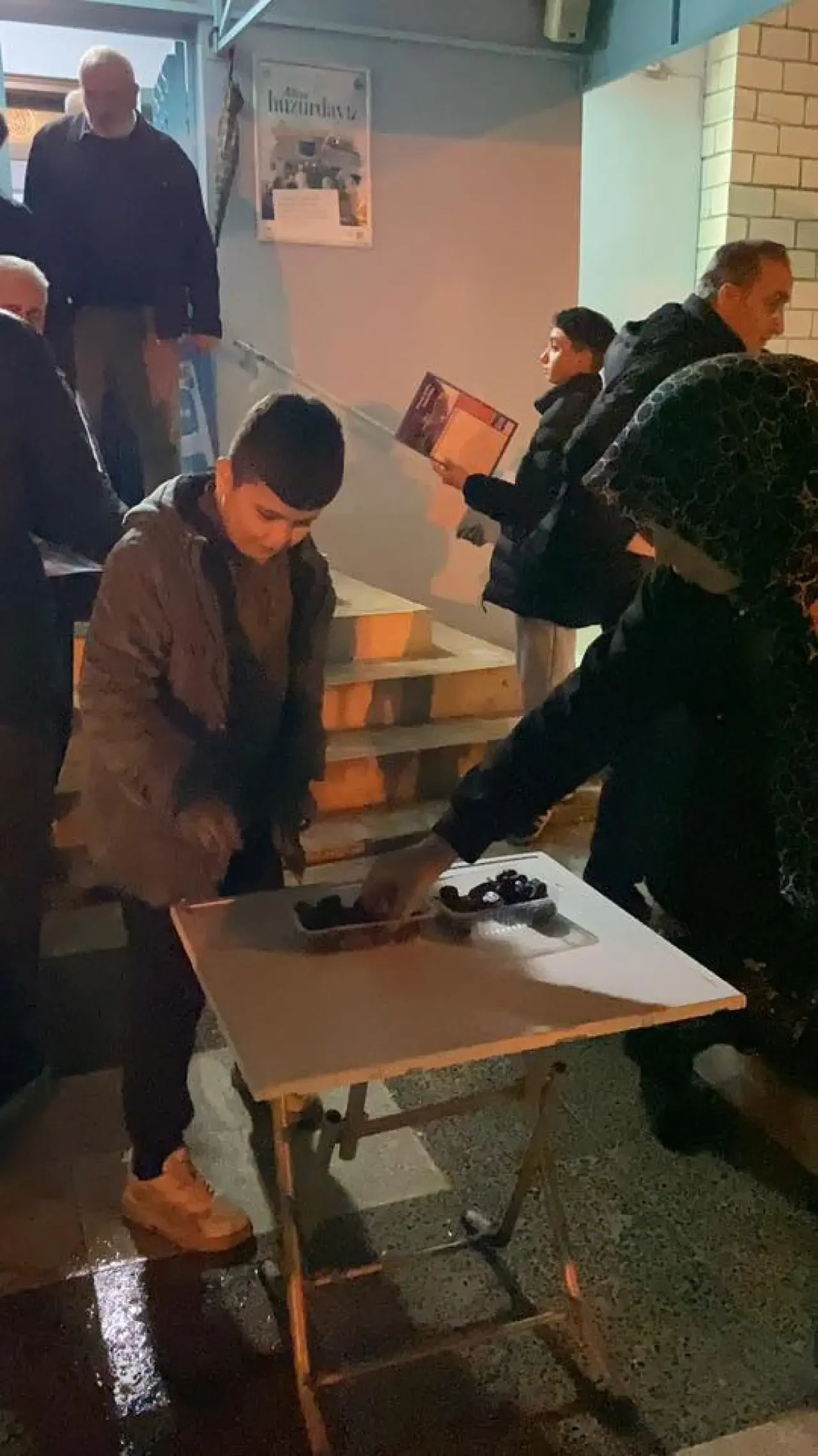 Ak Parti Gençlik Kolları Sahada 10